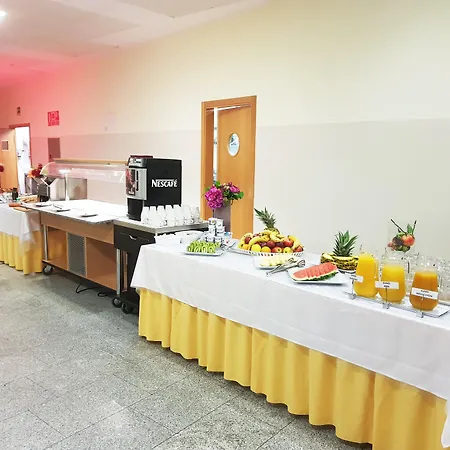 阿尔克瑟布雷套房酒店 酒店 阿尔考斯布里