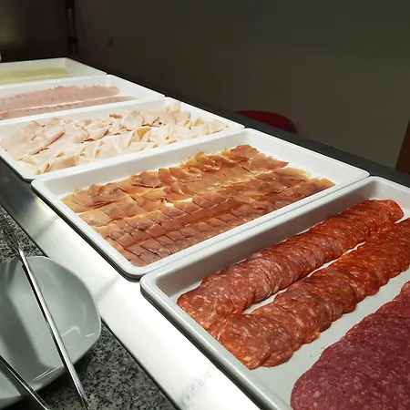 阿尔克瑟布雷套房酒店 阿尔考斯布里